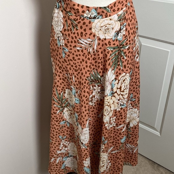 VICI Floral Tie Front Cutout Midi Dress Rust Multi Color Size M - Picture 4 of 14